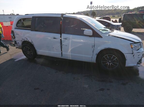 2C4RDGCG0JR342682 2018 DODGE GRAND CARAVAN Белый Вид спереди