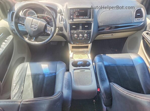 2C4RDGCG2HR774152 2017 DODGE GRAND Maroon წინა პანელის ხედი