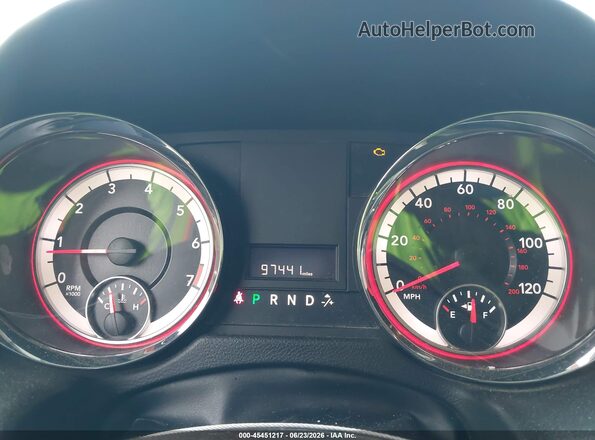 2C4RDGCG2JR325432 2018 DODGE GRAND CARAVAN Silver უკანა სავარძლების ხედი