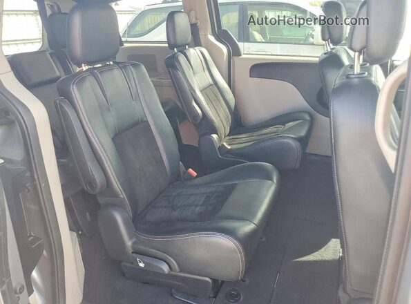 2C4RDGCG3HR625488 2017 DODGE GRAND Silver Вид задньої частини салону
