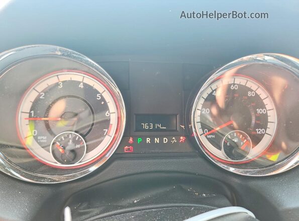 2C4RDGCG3JR177565 2018 DODGE GRAND Gray Instrument cluster view