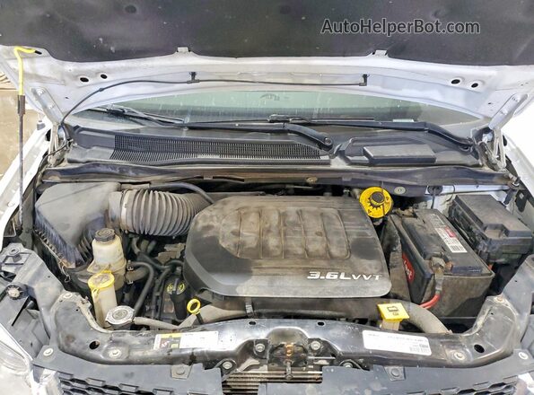 2C4RDGCG3KR529433 2019 DODGE GRAND White Vista del compartimento del motor
