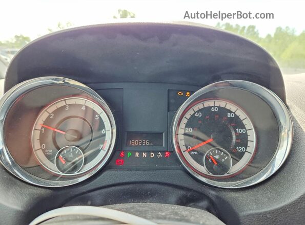 2C4RDGCG6LR197098 2020 DODGE GRAND Silver Instrument cluster view