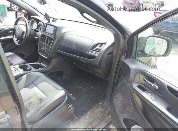 2C4RDGCG7HR574707 2017 DODGE GRAND CARAVAN Black Front interior view