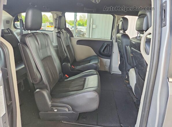 2C4RDGCG7LR173862 2020 DODGE GRAND Silver უკანა სალონის ხედი