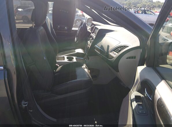 2C4RDGCG8HR749580 2017 DODGE GRAND CARAVAN Gray Front interior view