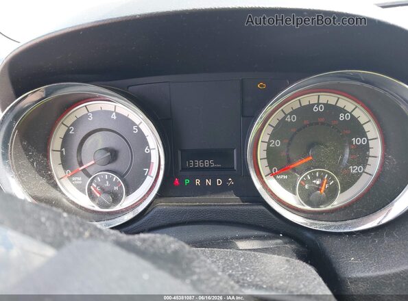 2C4RDGCG8HR863272 2017 DODGE GRAND CARAVAN Silver უკანა სავარძლების ხედი