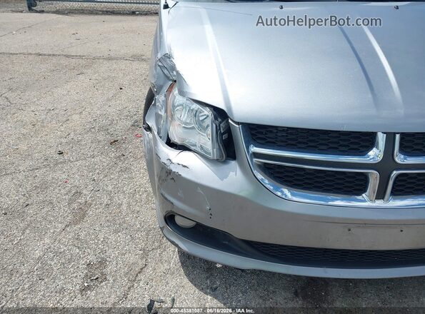 2C4RDGCG8HR863272 2017 DODGE GRAND CARAVAN Silver წინა ხედი