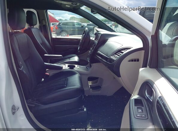 2C4RDGCG8JR223021 2018 DODGE GRAND CARAVAN White Widok wnętrza z przodu