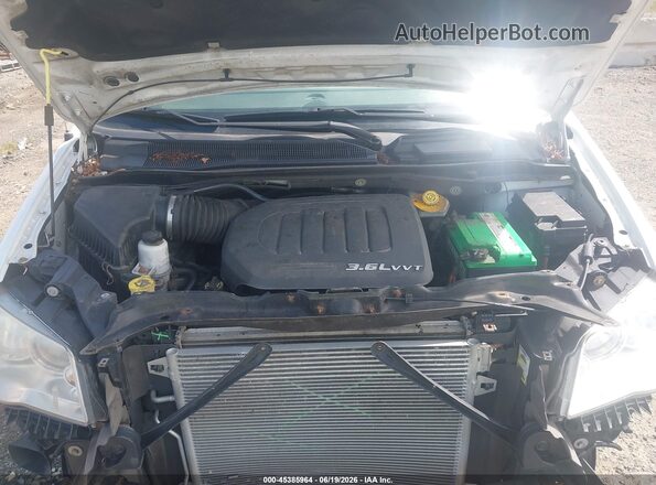 2C4RDGCG9GR354032 2016 DODGE GRAND CARAVAN White Rear view