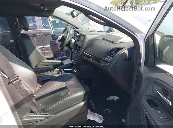 2C4RDGCG9HR646510 2017 DODGE GRAND CARAVAN White Vista interior delantera