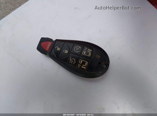 2C4RDGCG9HR800259 2017 DODGE GRAND CARAVAN Red Widok deski rozdzielczej