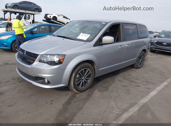 2C4RDGCG9JR243469 2018 DODGE GRAND CARAVAN Silver Vista tres cuartos delantera izquierda