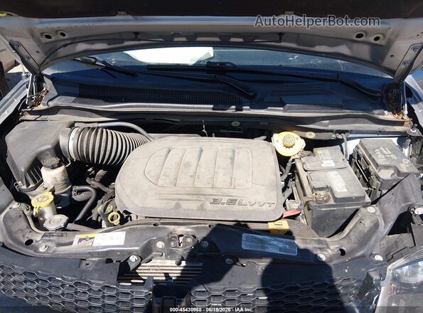 2C4RDGCG9KR552893 2019 DODGE GRAND CARAVAN Silver Widok z tyłu