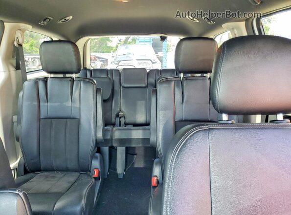 2C4RDGCG9LR154200 2020 DODGE GRAND White Vista de los asientos traseros
