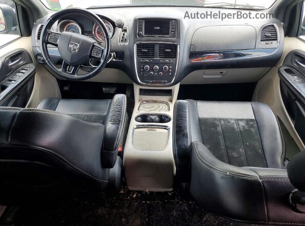 2C4RDGCGXHR800013 2017 DODGE GRAND Silver Widok deski rozdzielczej