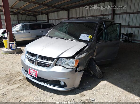 2C4RDGCGXJR184075 2018 DODGE GRAND CARAVAN Silver Vista tres cuartos delantera izquierda