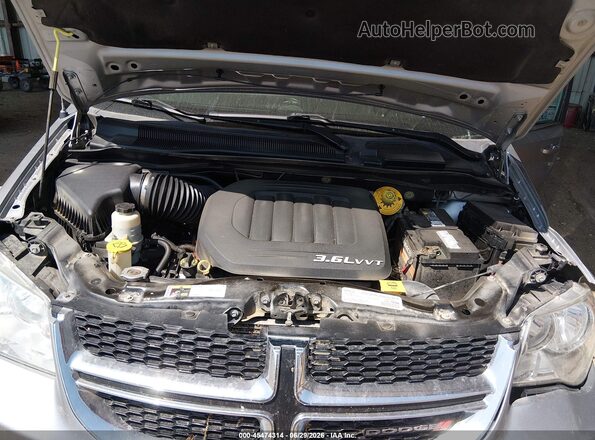 2C4RDGCGXJR184075 2018 DODGE GRAND CARAVAN Silver Vista trasera