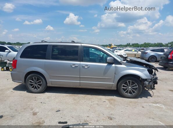 2C4RDGEG2HR773032 2017 DODGE GRAND CARAVAN Silver Rear interior view