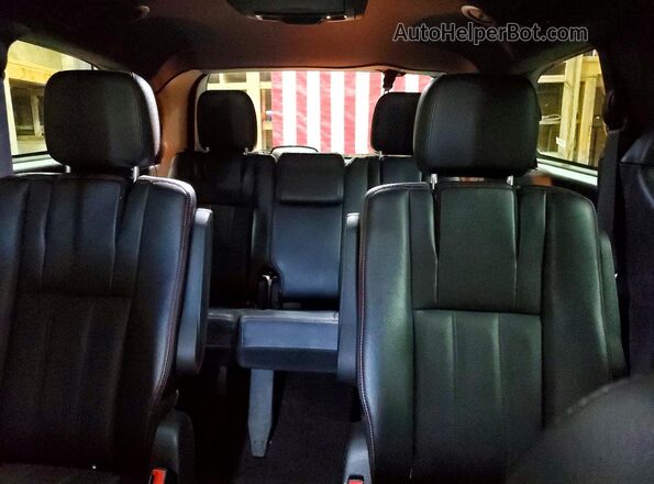 2C4RDGEG2JR196220 2018 DODGE GRAND Red უკანა სავარძლების ხედი