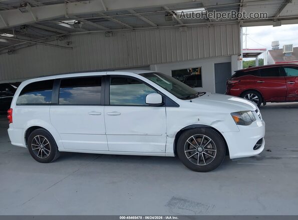 2C4RDGEG6GR367396 2016 DODGE GRAND CARAVAN White Rear interior view