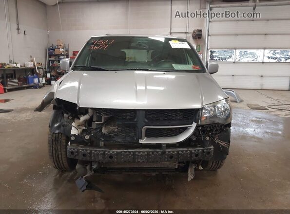 2C4RDGEG6HR715487 2017 DODGE GRAND CARAVAN Серебряный Вид задней части салона