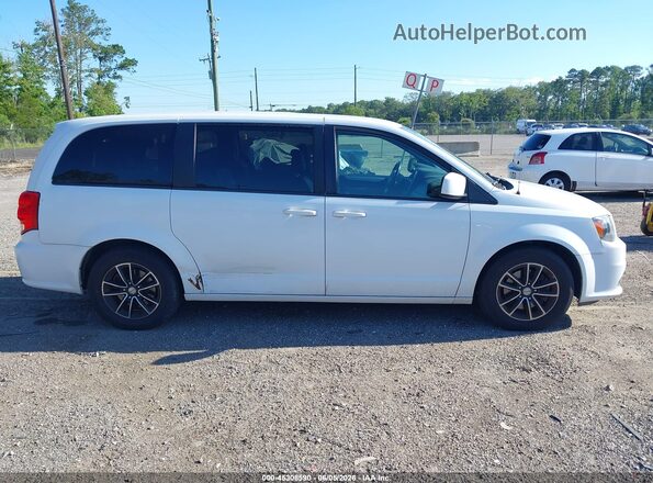 2C4RDGEG8JR143327 2018 DODGE GRAND CARAVAN White Rear interior view