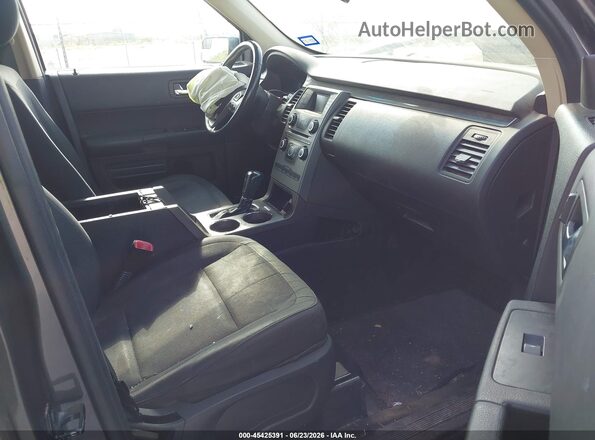 2FMGK5B89JBA11826 2018 FORD FLEX Gray Front interior view