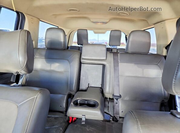 2FMGK5C89KBA10157 2019 FORD FLEX Silver Widok tylnych siedzeń
