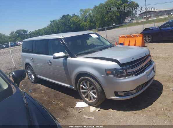 2FMGK5D87JBA05830 2018 FORD FLEX Silver Widok wnętrza z tyłu