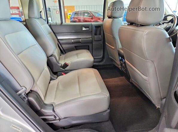 2FMHK6C80KBA18268 2019 FORD FLEX Silver Vista interior trasera