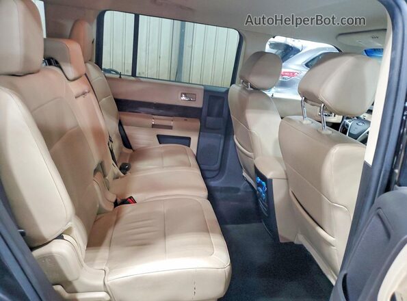 2FMHK6D80HBA03664 2017 FORD FLEX Black Widok tylnych siedzeń