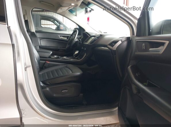2FMPK3J84JBC09929 2018 FORD EDGE Gray Front interior view