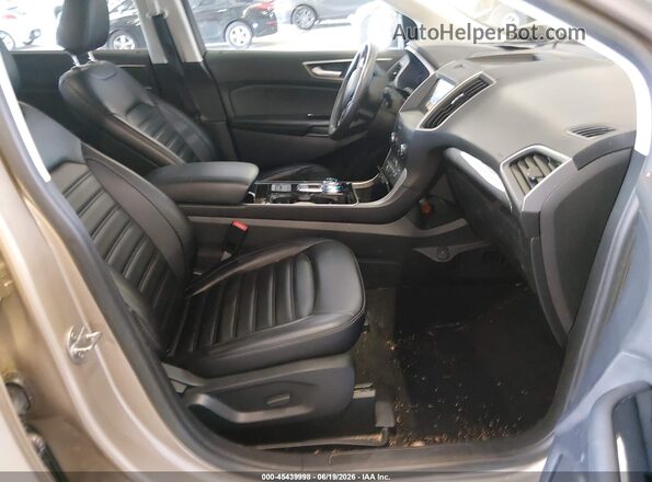 2FMPK3J91LBA49214 2020 FORD EDGE Gold Widok wnętrza z przodu