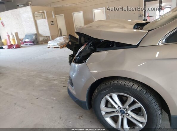 2FMPK3J91LBA49214 2020 FORD EDGE Gold Widok z przodu