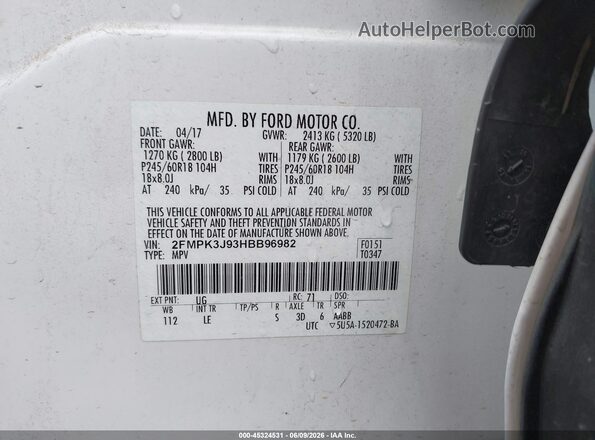 2FMPK3J93HBB96982 2017 FORD EDGE White Engine compartment view
