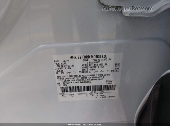 2FMPK3J96LBA45062 2020 FORD EDGE White Vista del compartimento del motor