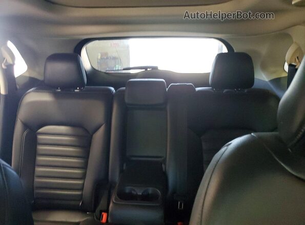 2FMPK3J97KBC05559 2019 FORD EDGE Blue Widok tylnych siedzeń