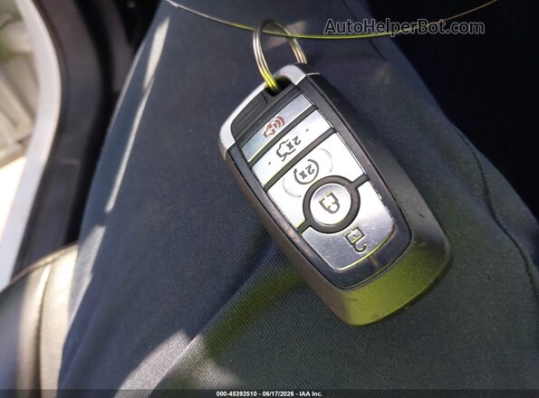 2FMPK3J9XHBB93237 2017 FORD EDGE White Vista del salpicadero