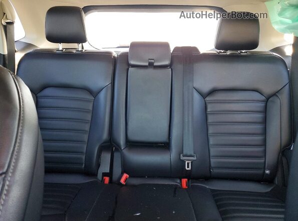 2FMPK3J9XKBB20893 2019 FORD EDGE Silver Հետևի նստատեղերի տեսք
