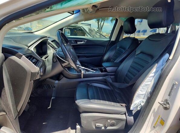 2FMPK3J9XKBB21784 2019 FORD EDGE Cream Widok wnętrza z przodu
