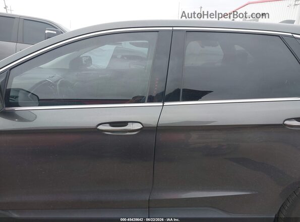 2FMPK3K82JBC15159 2018 FORD EDGE Gray Rear interior view