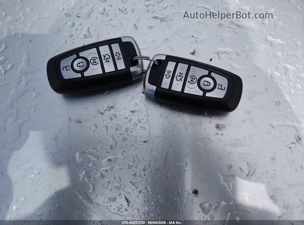 2FMPK3K95JBB07000 2018 FORD EDGE Синий Вид панели приборов