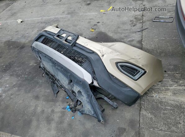 2FMPK3K95JBB79704 2018 FORD EDGE Gold Вид підкапотного простору