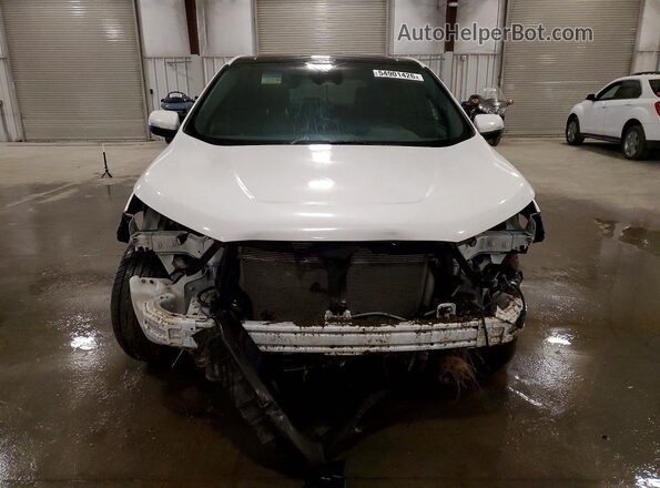 2FMPK4AP4RBA32744 2024 FORD EDGE White Vista frontal