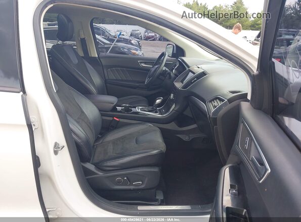 2FMPK4AP7HBB16412 2017 FORD EDGE White Front interior view
