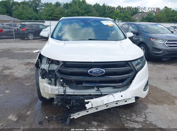 2FMPK4AP7HBB16412 2017 FORD EDGE White Rear interior view