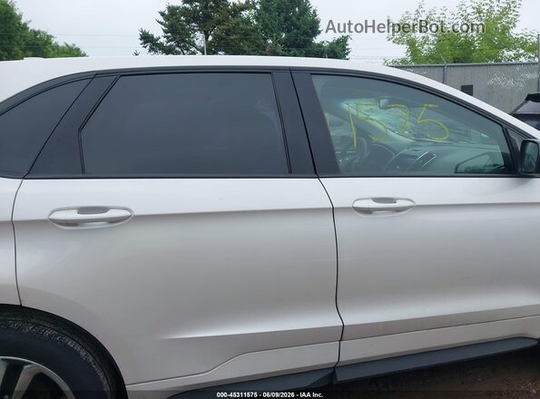 2FMPK4AP7HBC56623 2017 FORD EDGE White Widok wnętrza z tyłu
