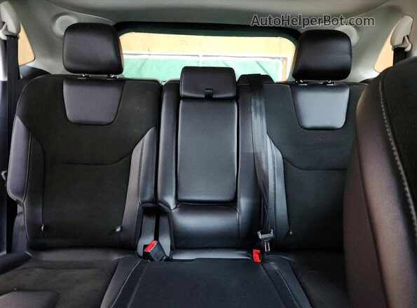 2FMPK4AP8JBB54401 2018 FORD EDGE Silver 