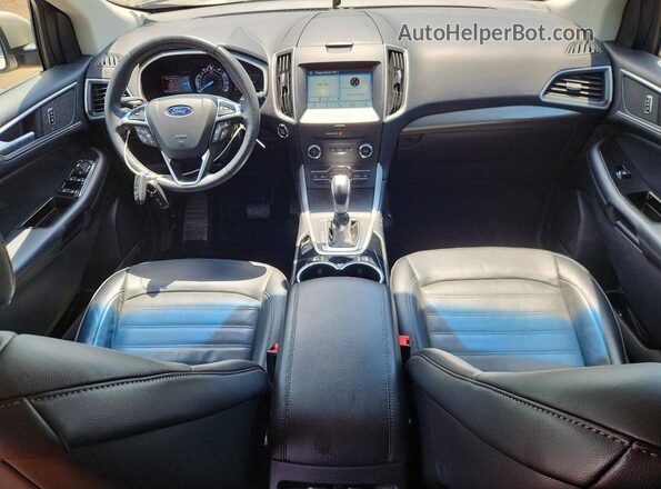 2FMPK4J86JBB49657 2018 FORD EDGE Золотой Вид панели приборов